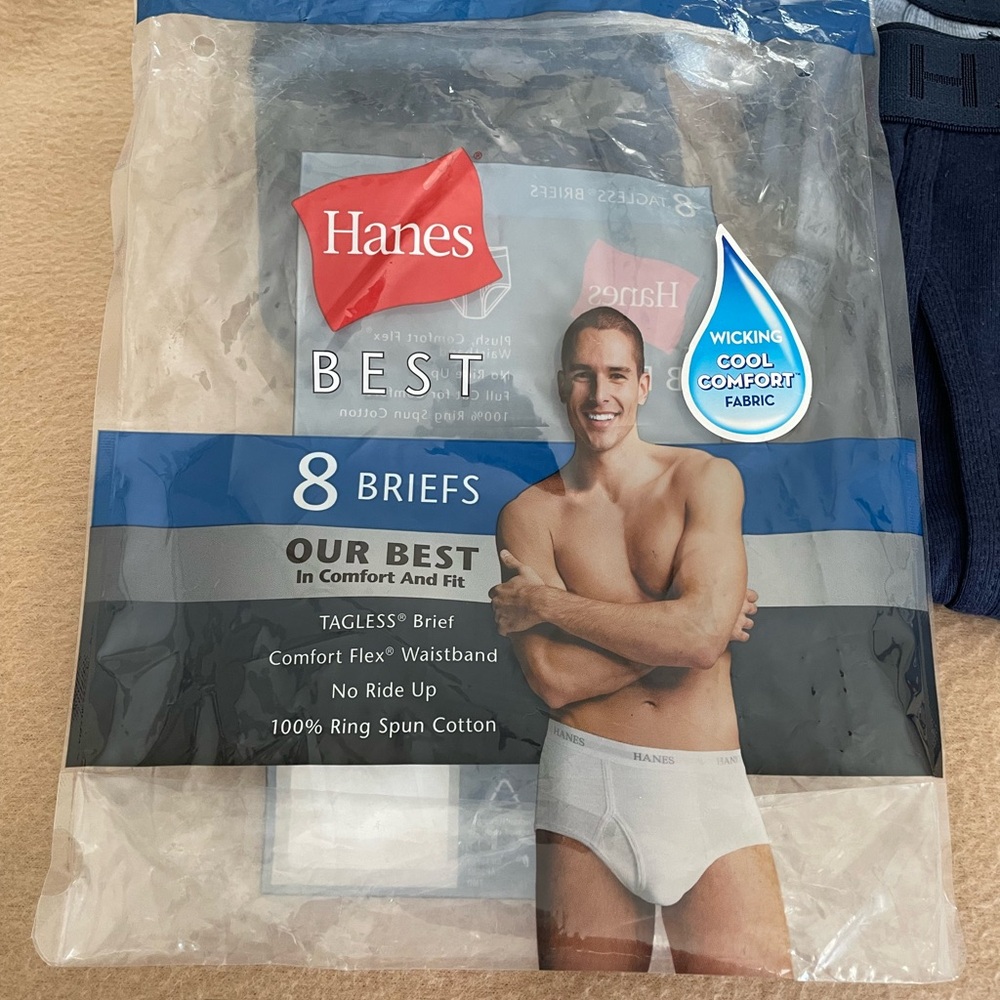Hanes Best Briefs 8 , Size S, nwt
